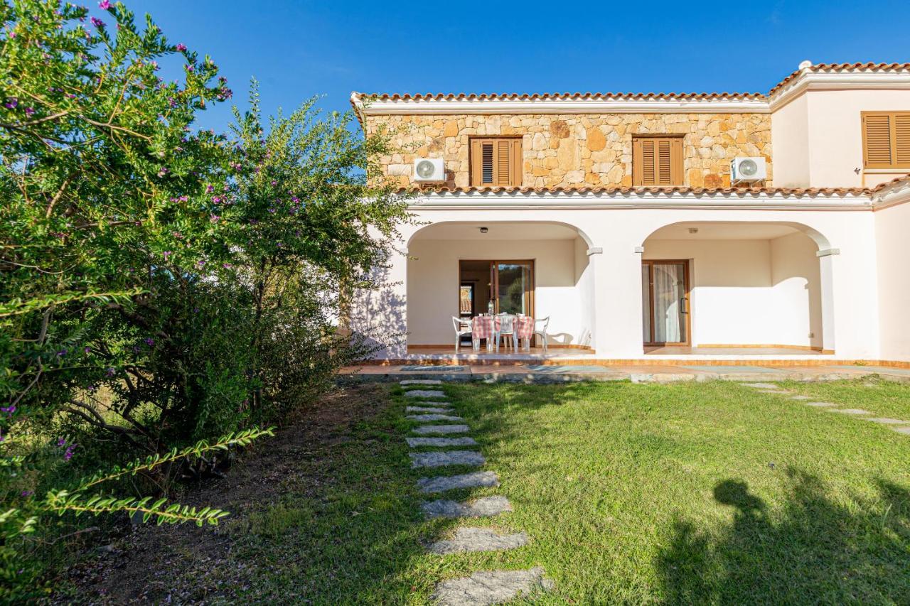 Appartamento Trilocale Vicino Al Centro Di San Teodoro San Teodoro  Luaran gambar